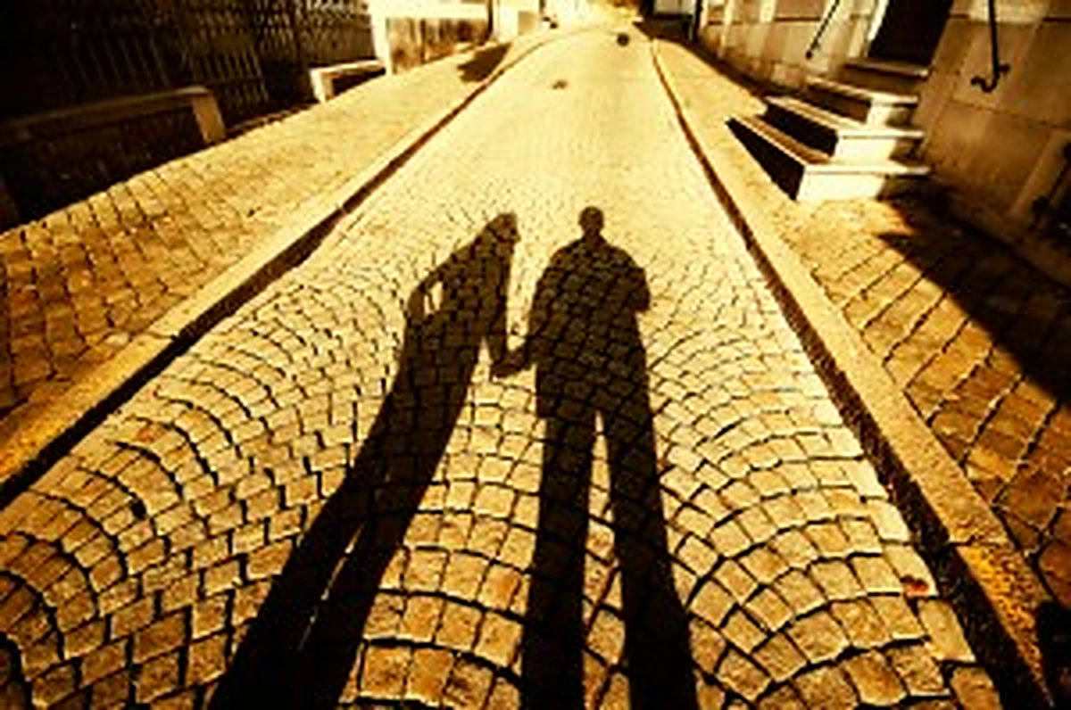 El DOLOR es la sombra del AMOR